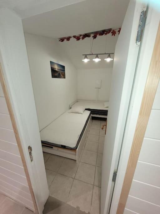 Beau Chalet 6 Personnes Avec Jacuzzi Tilly-sur-Seulles Buitenkant foto