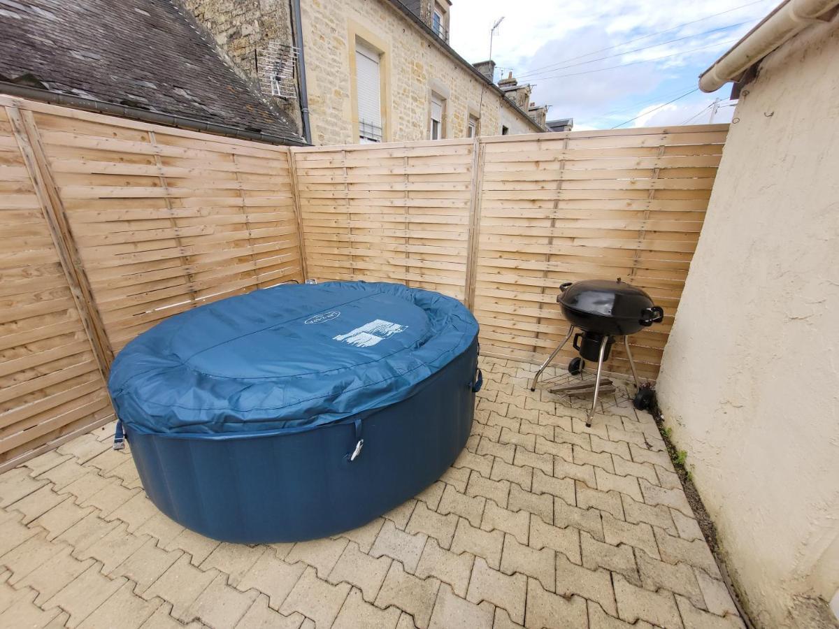 Beau Chalet 6 Personnes Avec Jacuzzi Tilly-sur-Seulles Buitenkant foto