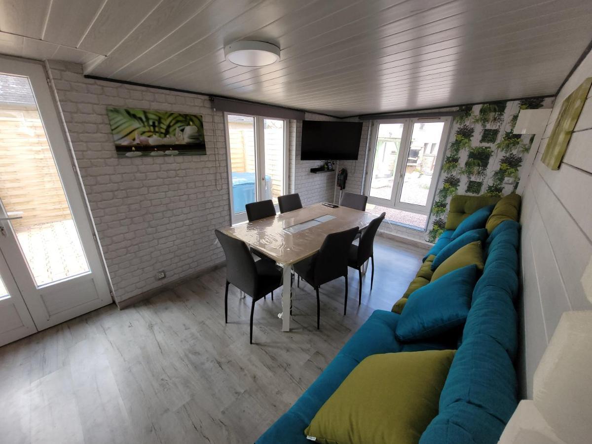 Beau Chalet 6 Personnes Avec Jacuzzi Tilly-sur-Seulles Buitenkant foto